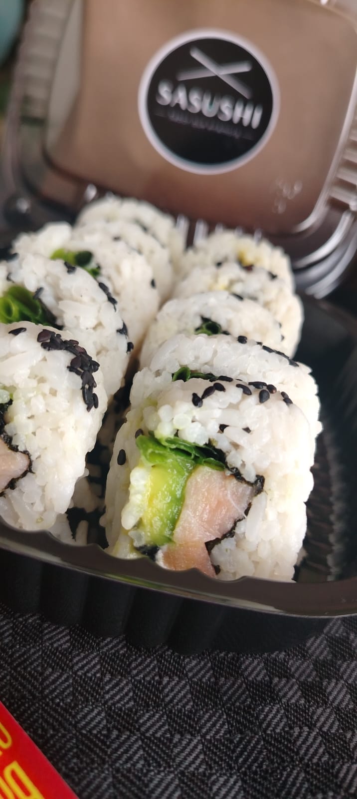 Roll de Salmón